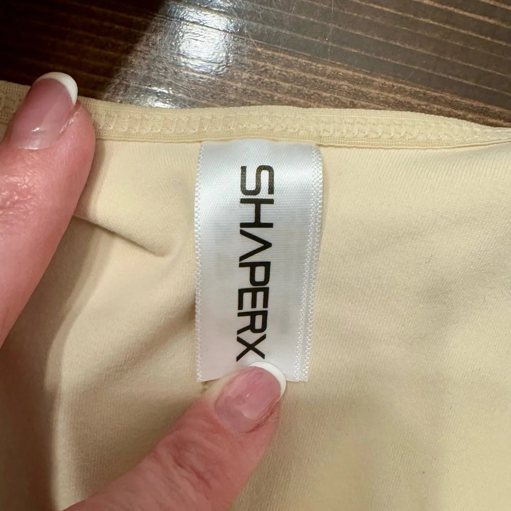 NWOT Shaperx Seamless Beige Shapewear‎ Bodysuit with Lace Trim 2XL